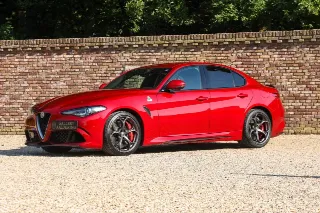 Foto 93 di 103: Alfa Romeo Giulia 2.9 V6 Quadrifoglio Performance Edition “Manual and Carbon Seats by Sparco”