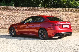 Foto 95 di 103: Alfa Romeo Giulia 2.9 V6 Quadrifoglio Performance Edition “Manual and Carbon Seats by Sparco”