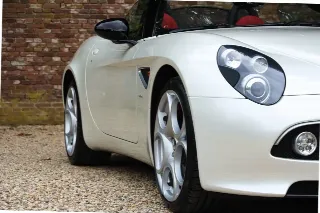 Foto 22 di 121: Alfa Romeo 8C Spider “Less than 9.800 kilometers”