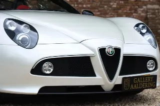 Foto 23 di 121: Alfa Romeo 8C Spider “Less than 9.800 kilometers”