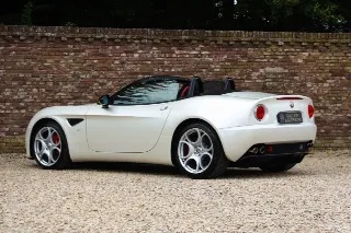 Foto 36 di 121: Alfa Romeo 8C Spider “Less than 9.800 kilometers”