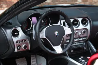 Foto 53 di 121: Alfa Romeo 8C Spider “Less than 9.800 kilometers”