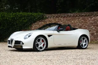 Foto 65 di 121: Alfa Romeo 8C Spider “Less than 9.800 kilometers”