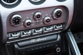 Foto 78 di 121: Alfa Romeo 8C Spider “Less than 9.800 kilometers”