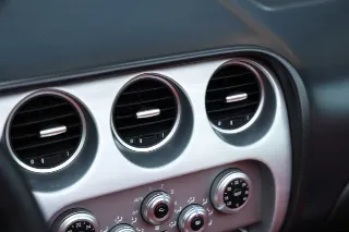 Foto 80 di 121: Alfa Romeo 8C Spider “Less than 9.800 kilometers”