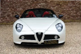 Foto 81 di 121: Alfa Romeo 8C Spider “Less than 9.800 kilometers”