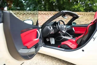 Foto 86 di 121: Alfa Romeo 8C Spider “Less than 9.800 kilometers”