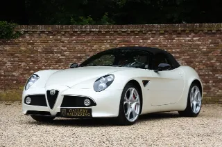 Foto 89 di 121: Alfa Romeo 8C Spider “Less than 9.800 kilometers”