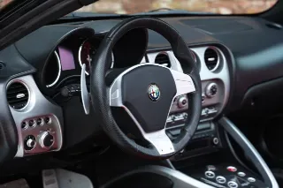 Foto 92 di 121: Alfa Romeo 8C Spider “Less than 9.800 kilometers”