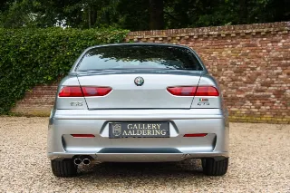 Foto 26 di 111: Alfa Romeo 156 3.2 GTA Berlina “in Grigio Sterling”