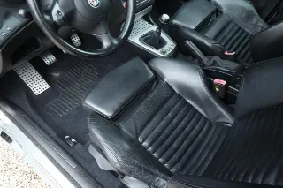 Foto 41 di 111: Alfa Romeo 156 3.2 GTA Berlina “in Grigio Sterling”