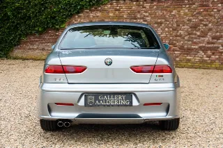 Foto 6 di 111: Alfa Romeo 156 3.2 GTA Berlina “in Grigio Sterling”