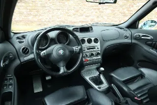 Foto 80 di 111: Alfa Romeo 156 3.2 GTA Berlina “in Grigio Sterling”