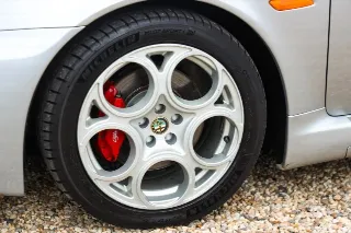 Foto 8 di 111: Alfa Romeo 156 3.2 GTA Berlina “in Grigio Sterling”