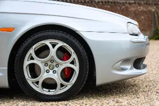 Foto 93 di 111: Alfa Romeo 156 3.2 GTA Berlina “in Grigio Sterling”