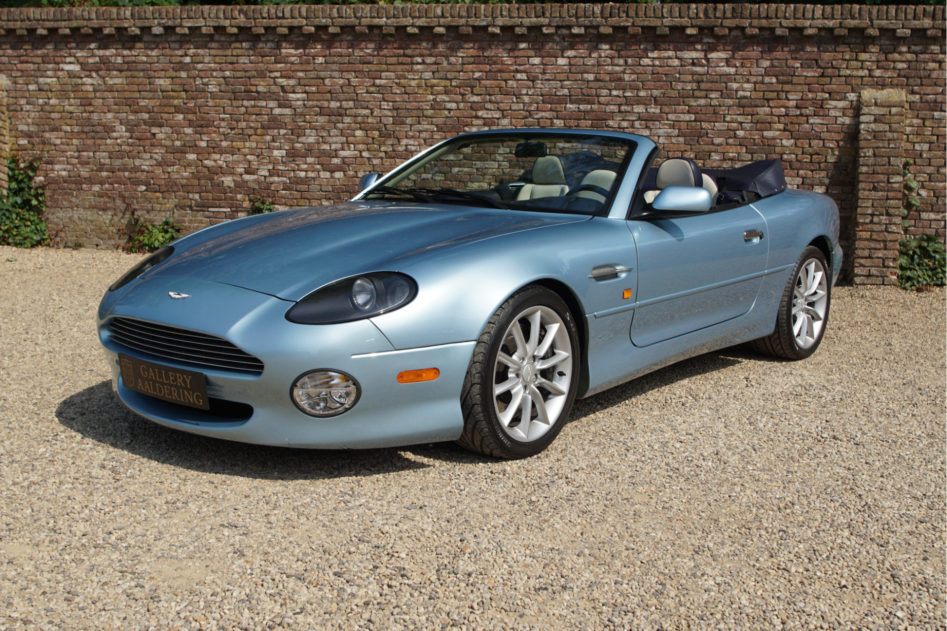 Aston Martin DB7 Vantage Volante “The gift from Coca-Cola”