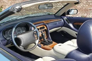 Foto 103 di 134: Aston Martin DB7 Vantage Volante “The gift from Coca-Cola”