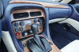 Foto 30 di 134: Aston Martin DB7 Vantage Volante “The gift from Coca-Cola”