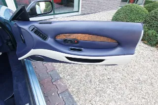 Foto 45 di 134: Aston Martin DB7 Vantage Volante “The gift from Coca-Cola”
