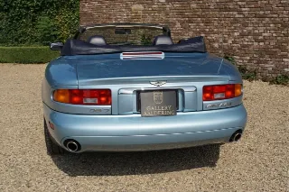 Foto 80 di 134: Aston Martin DB7 Vantage Volante “The gift from Coca-Cola”