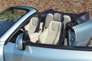 Foto 88 di 134: Aston Martin DB7 Vantage Volante “The gift from Coca-Cola”