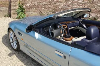 Foto 91 di 134: Aston Martin DB7 Vantage Volante “The gift from Coca-Cola”