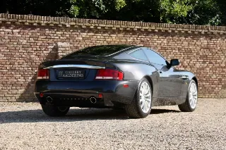 Foto 14 di 91: Aston Martin Vanquish 5.9 V12 “11.800 Miles”