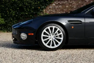 Foto 15 di 91: Aston Martin Vanquish 5.9 V12 “11.800 Miles”