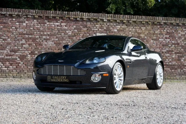 Aston Martin Vanquish 5.9 V12 “11.800 Miles”