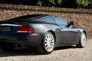 Foto 48 di 91: Aston Martin Vanquish 5.9 V12 “11.800 Miles”