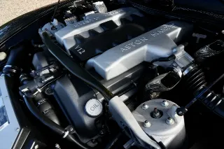 Foto 4 di 91: Aston Martin Vanquish 5.9 V12 “11.800 Miles”