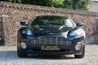 Foto 5 di 91: Aston Martin Vanquish 5.9 V12 “11.800 Miles”