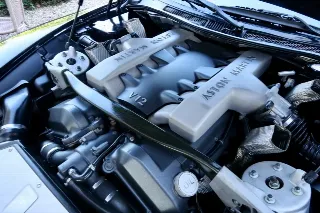 Foto 13 di 103: Aston Martin V12 Vanquish “Low mileage”