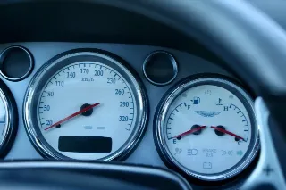 Foto 14 di 103: Aston Martin V12 Vanquish “Low mileage”