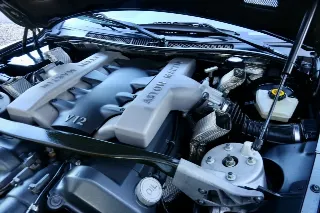 Foto 23 di 103: Aston Martin V12 Vanquish “Low mileage”