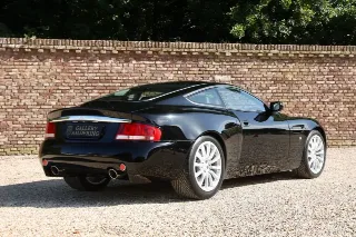 Foto 2 di 103: Aston Martin V12 Vanquish “Low mileage”