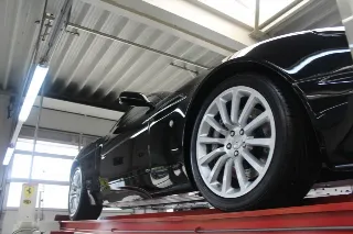 Foto 34 di 103: Aston Martin V12 Vanquish “Low mileage”