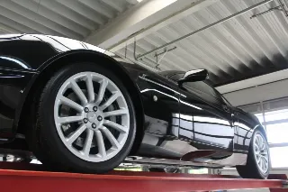 Foto 8 di 103: Aston Martin V12 Vanquish “Low mileage”