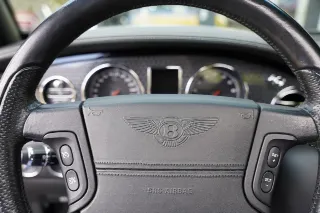 Foto 15 di 132: Bentley Arnage T “Diamond Black” VAT CAR!