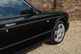 Foto 54 di 132: Bentley Arnage T “Diamond Black” VAT CAR!