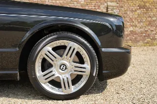 Foto 61 di 132: Bentley Arnage T “Diamond Black” VAT CAR!