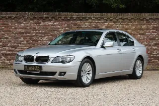 Foto 102 di 125: BMW 750i Luxurious and stylish “70.745 kms history”
