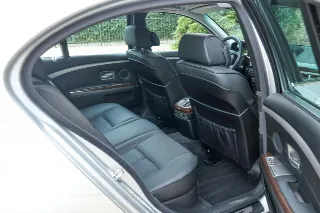 Foto 113 di 125: BMW 750i Luxurious and stylish “70.745 kms history”