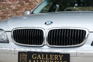 Foto 15 di 125: BMW 750i Luxurious and stylish “70.745 kms history”