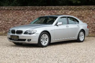Foto 17 di 125: BMW 750i Luxurious and stylish “70.745 kms history”