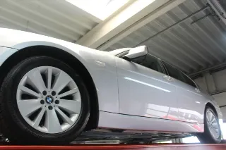Foto 19 di 125: BMW 750i Luxurious and stylish “70.745 kms history”