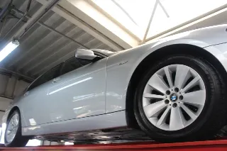 Foto 27 di 125: BMW 750i Luxurious and stylish “70.745 kms history”