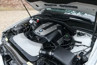 Foto 66 di 125: BMW 750i Luxurious and stylish “70.745 kms history”