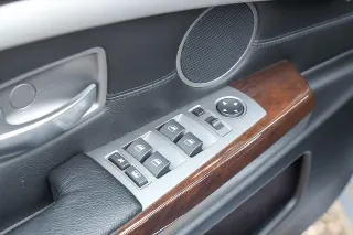 Foto 78 di 125: BMW 750i Luxurious and stylish “70.745 kms history”