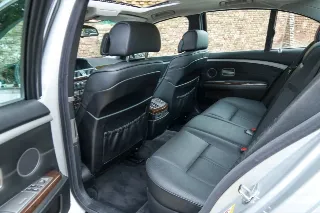 Foto 99 di 125: BMW 750i Luxurious and stylish “70.745 kms history”
